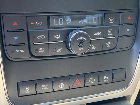 Used 2013 Jeep Grand Cherokee Limited w/ Advance Technology Group AWD/4WD image 24
