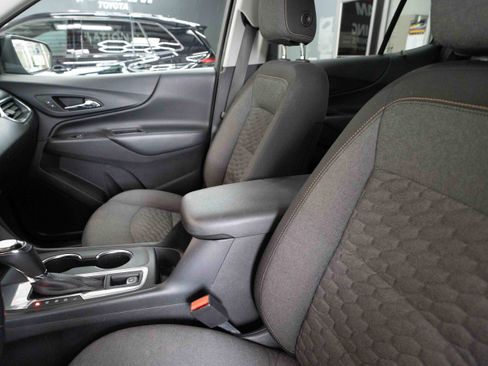 Used 2018 Chevrolet Equinox LT FWD image 10