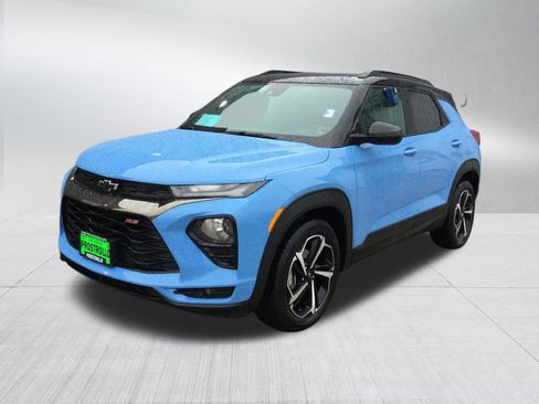 Used 2023 Chevrolet TrailBlazer RS w/ Convenience Package FWD image 2