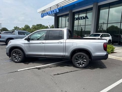 Used 2023 Honda Ridgeline Sport image 9