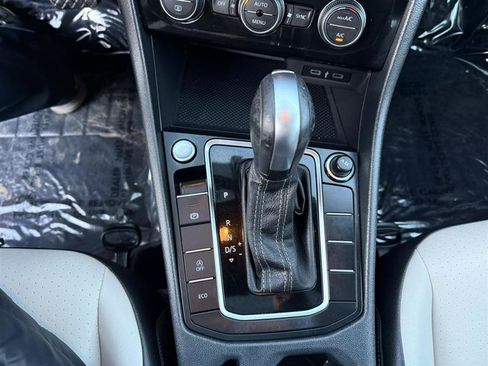 Used 2021 Volkswagen Jetta R-Line image 37