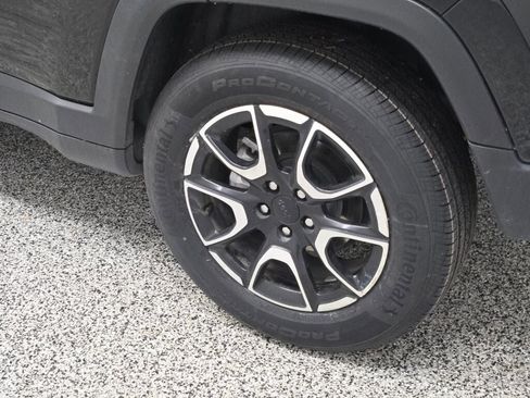 Used 2024 Jeep Compass Trailhawk image 17