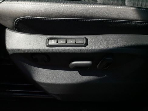 Certified 2023 Volkswagen Atlas Cross Sport SEL Premium R-Line image 18