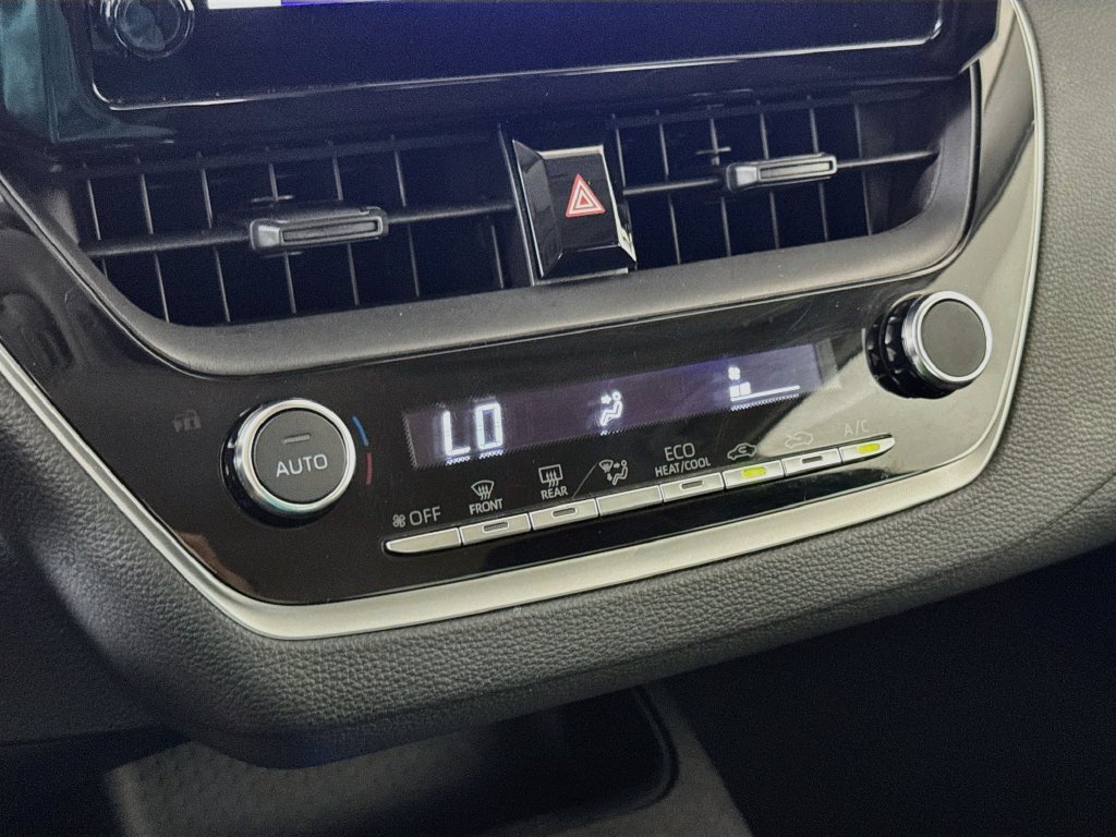 Used 2025 Toyota Corolla LE FWD image 16