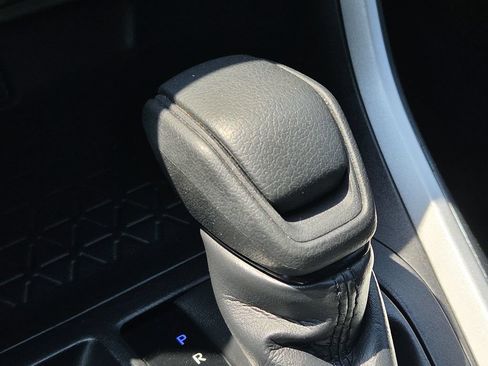 Used 2025 Toyota RAV4 XLE FWD image 21