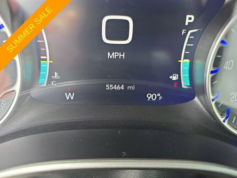 Used 2023 Chrysler Pacifica Touring-L FWD image 26
