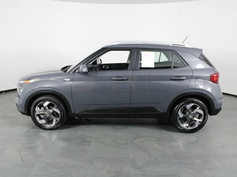 Certified 2026 Hyundai Venue SEL FWD image 12