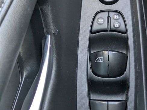 Used 2024 Nissan Sentra SV w/ Lighting Package image 23