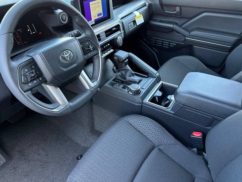 New 2026 Toyota 4Runner SR5 AWD/4WD image 10
