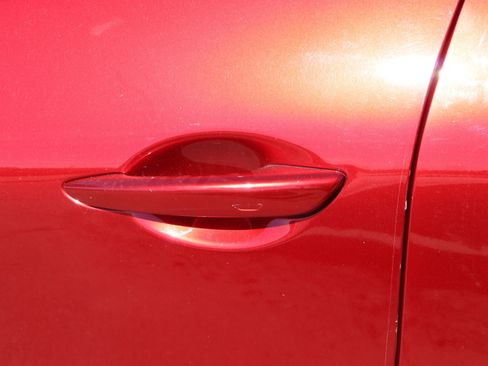 Used 2019 MAZDA MAZDA3 w/Preferred Pkg image 21