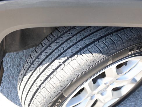 Used 2017 Jeep Renegade Latitude image 25