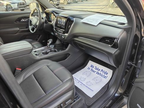Used 2023 Chevrolet Traverse RS image 23