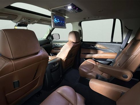 Used 2017 Cadillac Escalade Premium Luxury image 31