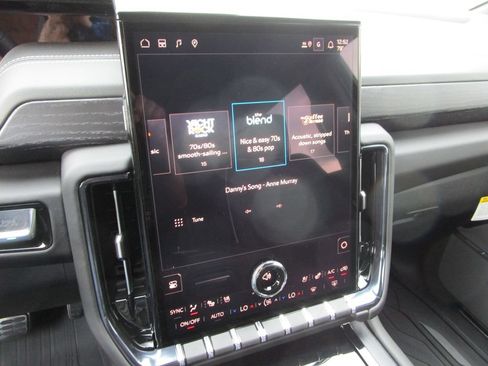 New 2026 GMC Yukon AT4 Ultimate w/ LPO, Floor Liner Package AWD/4WD image 34