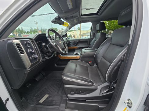 Used 2018 Chevrolet Silverado 1500 High Country AWD/4WD image 21