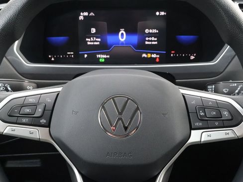 Used 2022 Volkswagen Tiguan S image 26