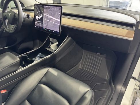 Used 2020 Tesla Model Y Long Range image 5