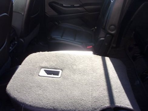 Used 2020 Chevrolet Traverse LT w/ LT Premium Package image 26