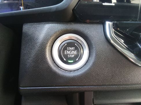 Used 2023 Chevrolet Colorado Trail Boss w/ Technology Package image 15