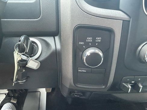 Used 2018 RAM 2500 Tradesman w/ Chrome Appearance Group AWD/4WD image 24
