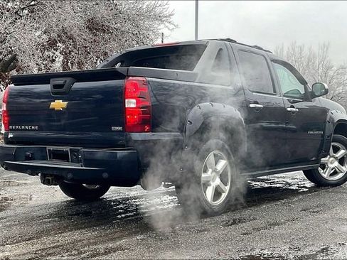 Used 2008 Chevrolet Avalanche LTZ image 13
