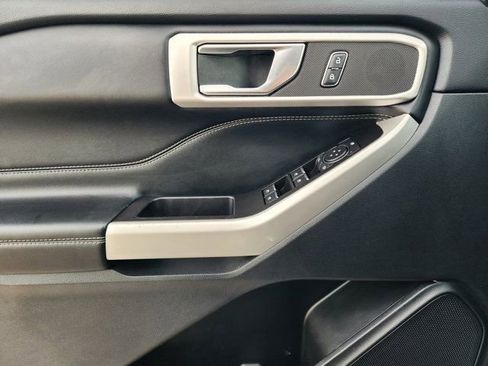 Used 2021 Ford Explorer XLT w/ Equipment Group 202A image 24