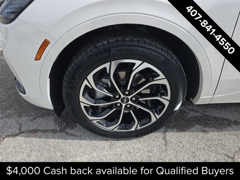 New 2026 Lincoln Nautilus Reserve image 7