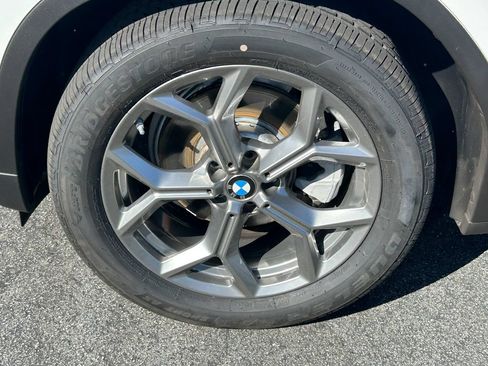 Used 2023 BMW X4 xDrive30i w/ Convenience Package AWD/4WD image 9