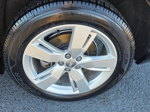 Used 2018 Audi Q5 2.0T Premium w/ Convenience Package image 11