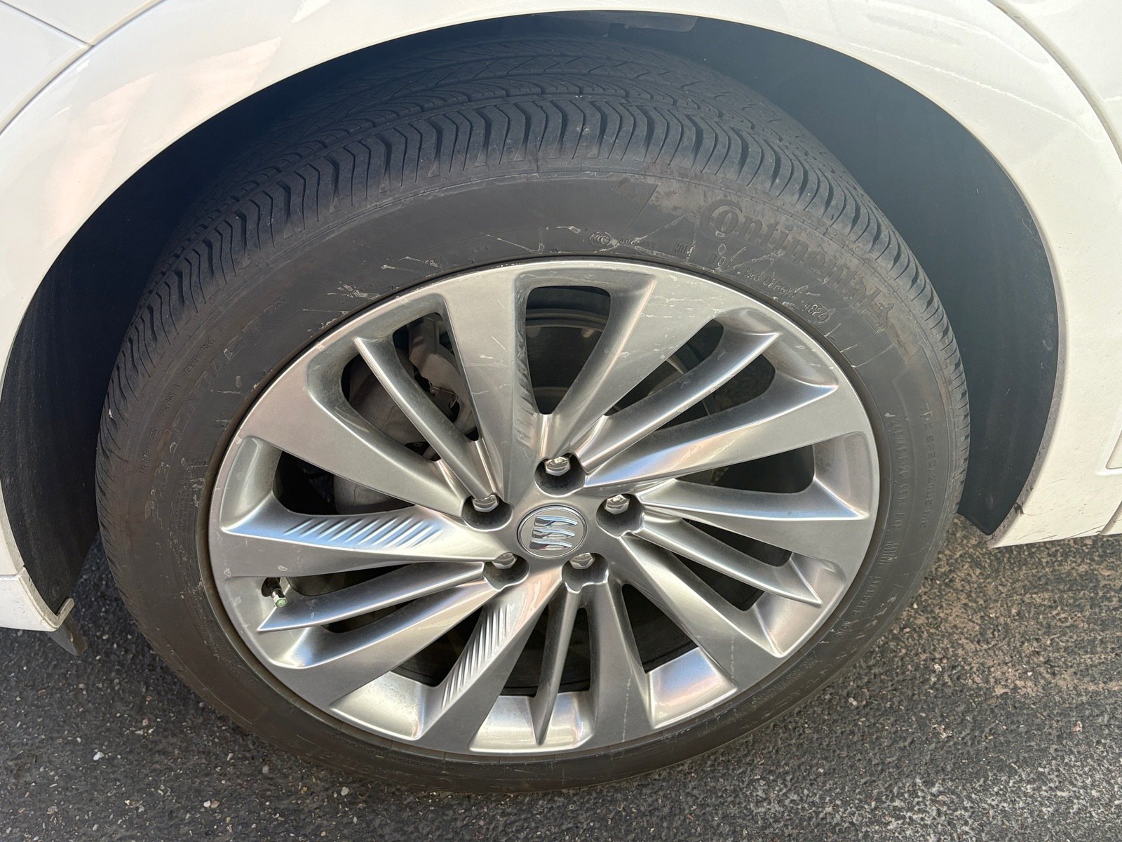 Used 2024 Buick Envision Avenir AWD/4WD image 5