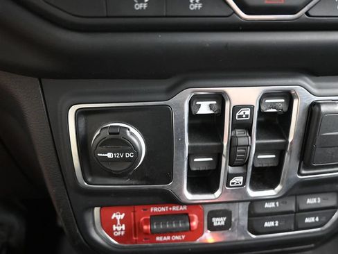 Used 2018 Jeep Wrangler Unlimited Rubicon AWD/4WD image 31