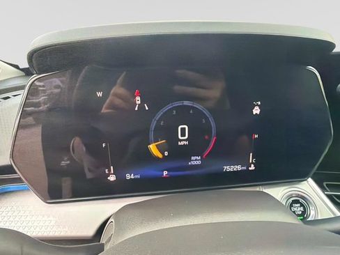 Used 2024 Chevrolet Trax LT FWD image 29