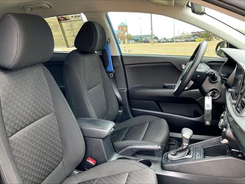 Certified 2023 Kia Rio S FWD image 11