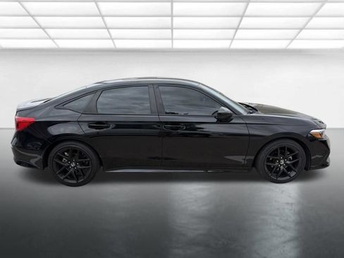 Used 2022 Honda Civic Sport image 2