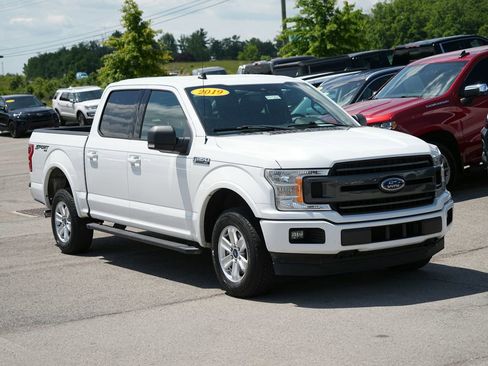 Used 2019 Ford F150 XLT w/ Equipment Group 302A Luxury AWD/4WD image 3