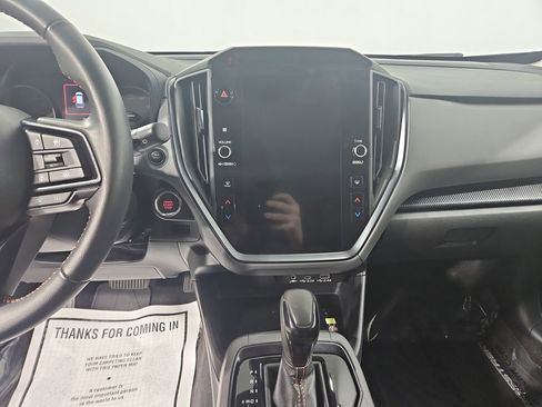 Certified 2024 Subaru Crosstrek 2.5i Limited w/ Crosstrek Mirror Package image 19
