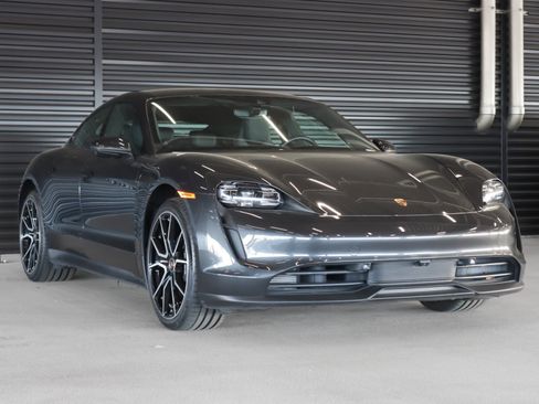 Certified 2024 Porsche Taycan image 7