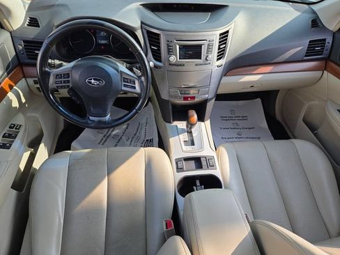 Used 2013 Subaru Outback 2.5i Limited AWD/4WD image 9