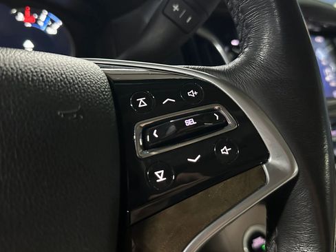 Used 2019 Cadillac Escalade Premium Luxury image 34