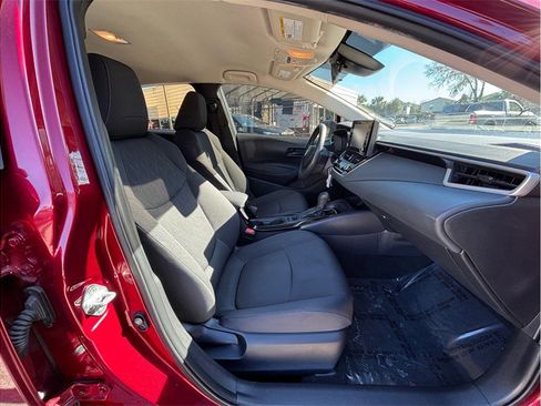 Used 2022 Toyota Corolla LE image 31