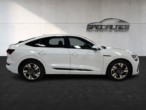 Used 2023 Audi e-tron Premium w/ Convenience Plus Package image 11