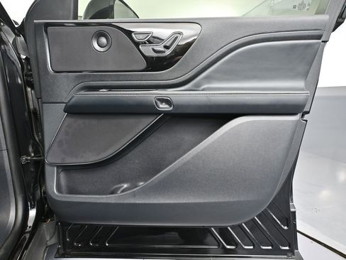 Used 2025 Lincoln Aviator Reserve w/ Jet Appearance Package image 56