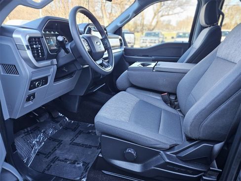 Used 2022 Ford F150 XLT w/ XTR Package image 16