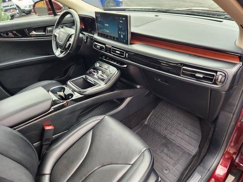 Used 2021 Lincoln Nautilus Reserve w/ Cargo Utility Package image 16