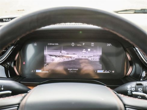 Used 2025 Jeep Grand Cherokee Summit image 41