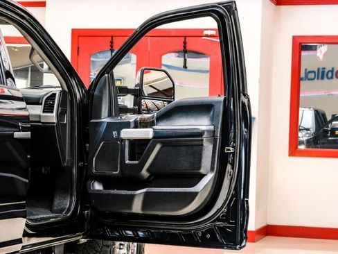 Used 2021 Ford F250 Lariat w/ Chrome Package image 35