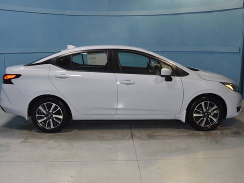 New 2025 Nissan Versa SV w/ Trunk Package image 17