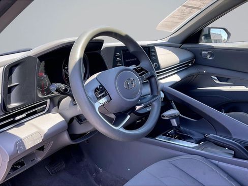 Used 2023 Hyundai Elantra SEL FWD image 14