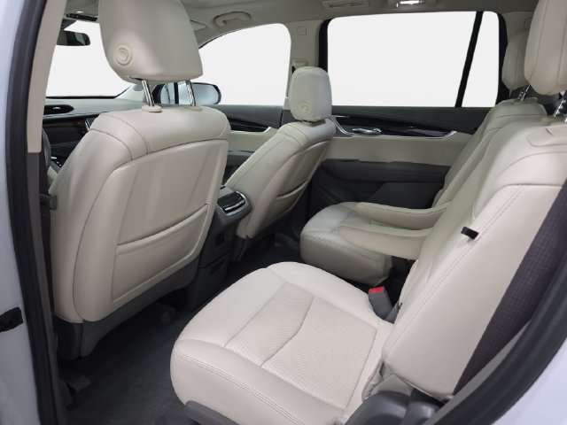 Used 2024 Cadillac XT6 Premium Luxury w/ LPO, Floor Liner Package AWD/4WD image 10