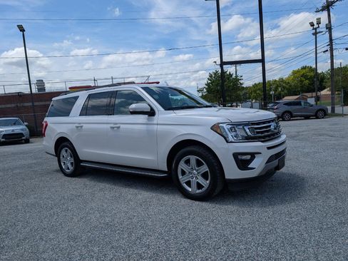 Used 2019 Ford Expedition Max XLT w/ Equipment Group 202A RWD image 3